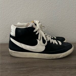 Men’s Nike Blazer Size 12 Black w White